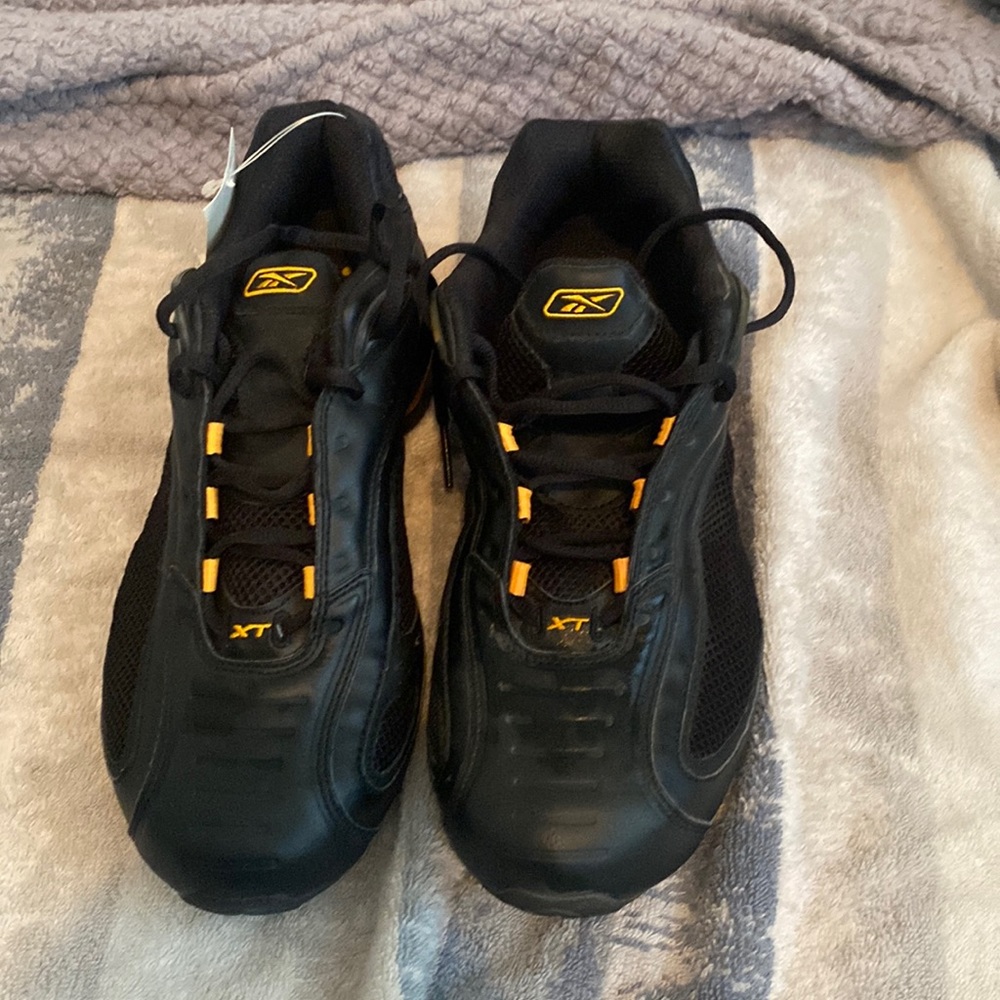 Selling a pair of never worn Reebok’s - very good condition